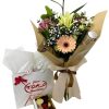 Combo F - Ramo Primavera y Caja Dorada con 250 g de bombones.
