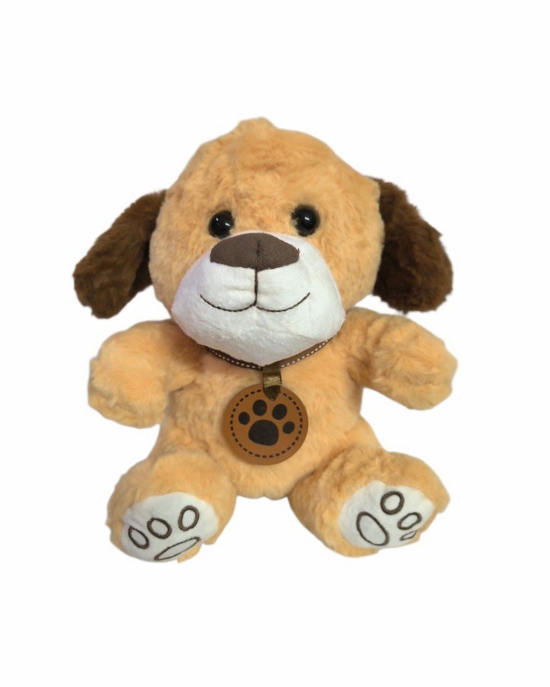 Perro marrón claro con collar